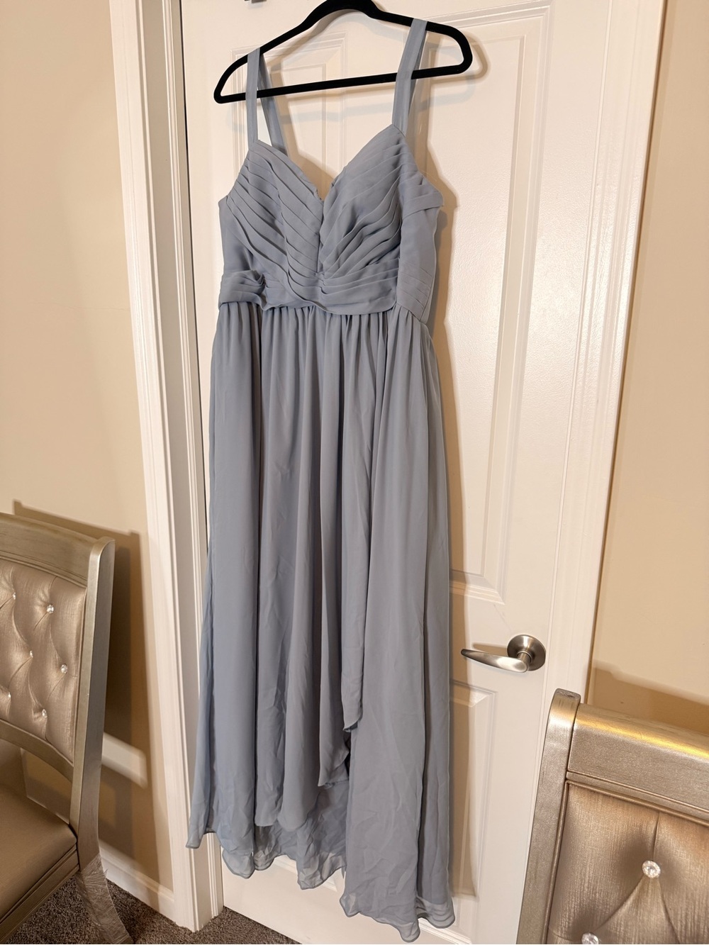 Elegant Dusty Blue Chiffon V-Neck Maxi Dress with Pockets